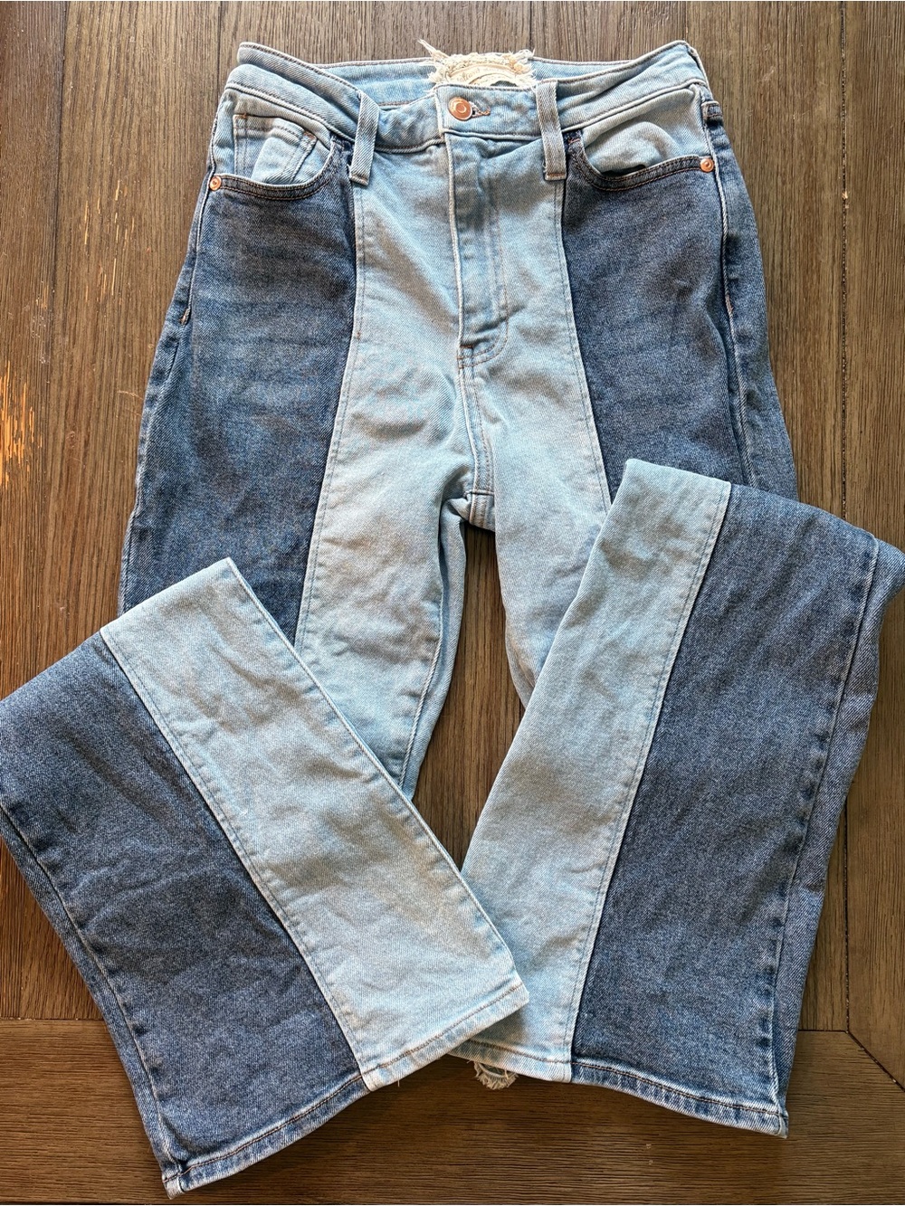 Altar'd State Two-Tone Colorblock Flare Leg Jeans Size 27/5